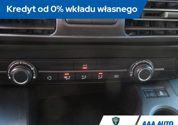 Peugeot Rifter cena 56000 przebieg: 155269, rok produkcji 2019 z Sędziszów Małopolski małe 211